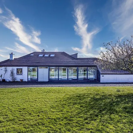 'aghinish Rocks' - Lakeshore Frontage Holiday home Ballinrobe
